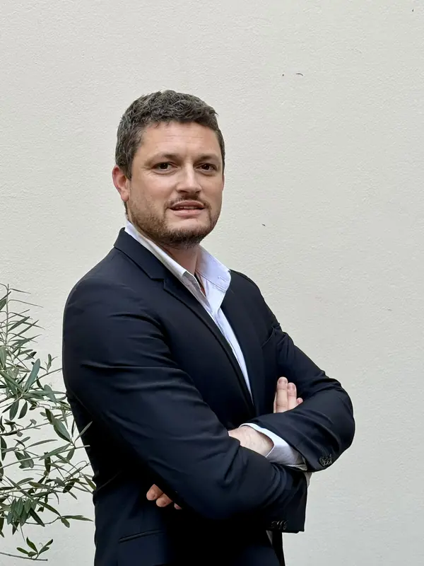 Stephen Robert